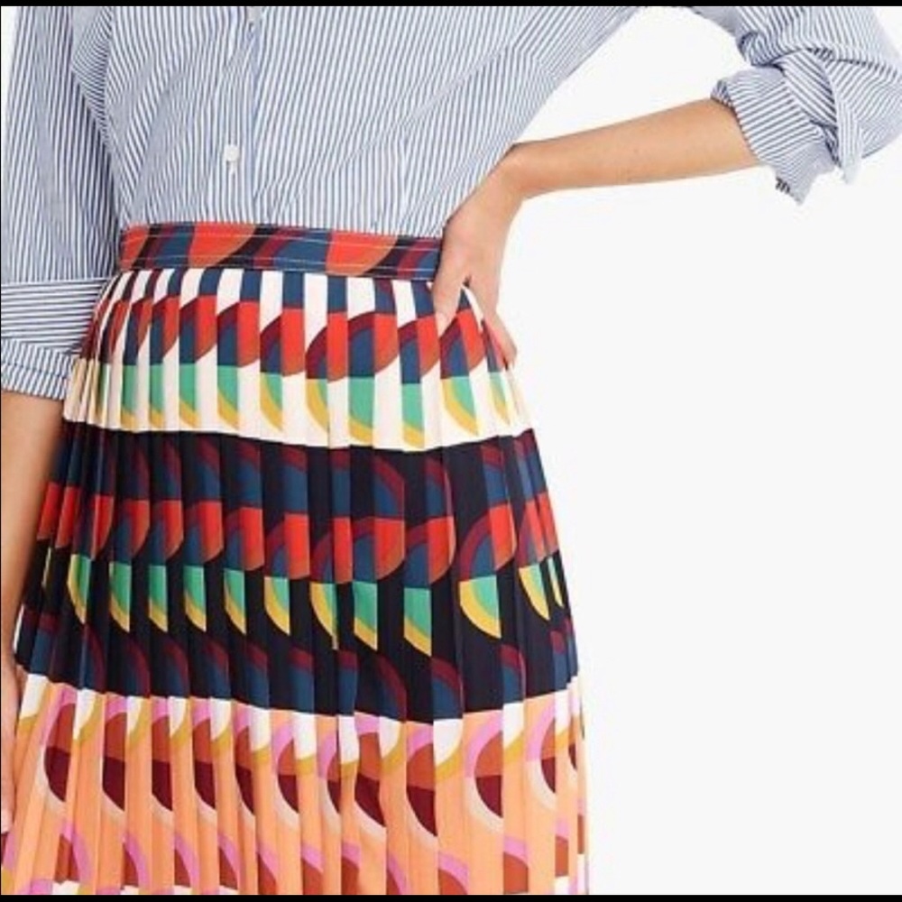 J Crew Modern Geo Print pleated skirt. Size 00